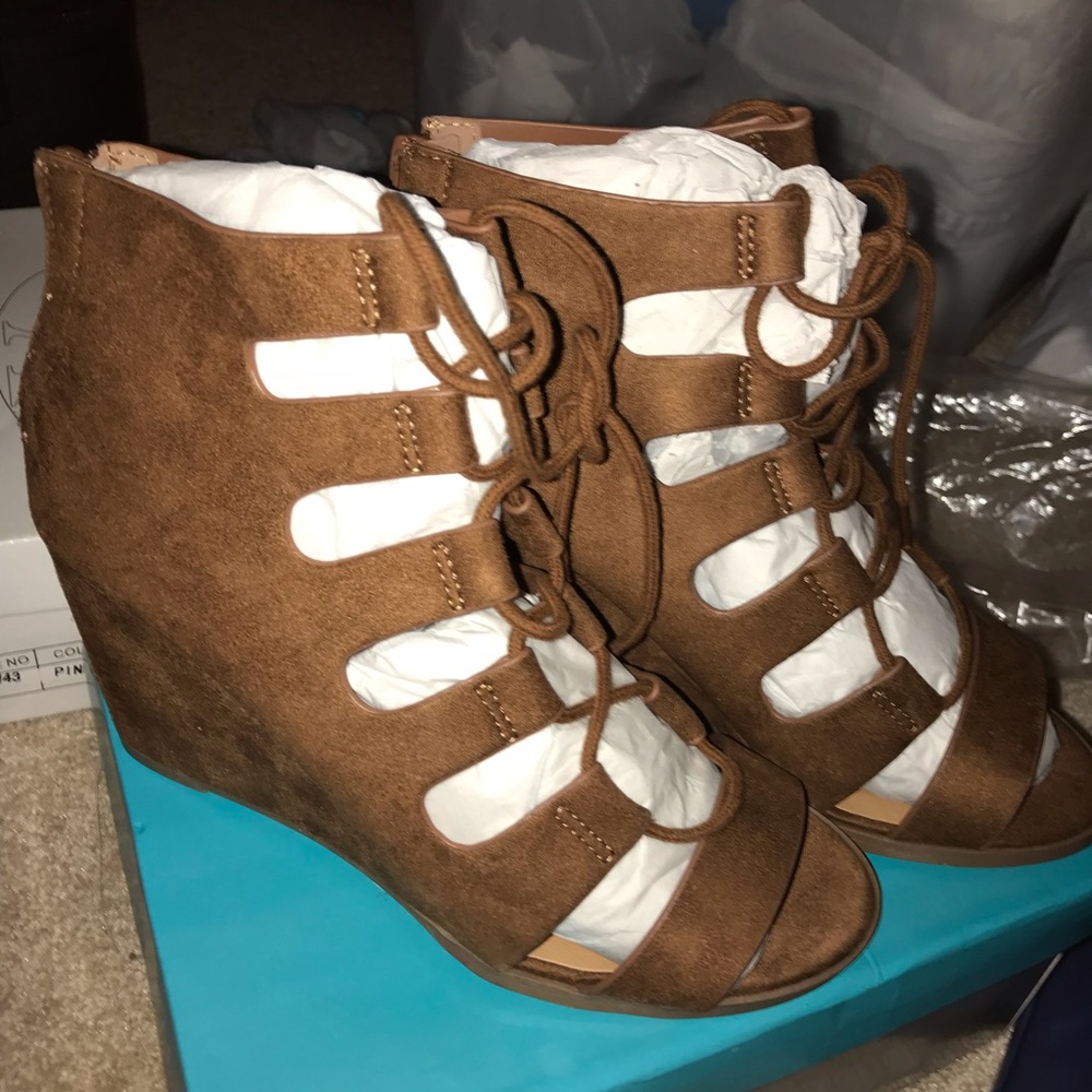 Women wedges
